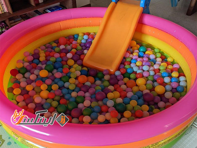 استخر توپ بادی بزرگ