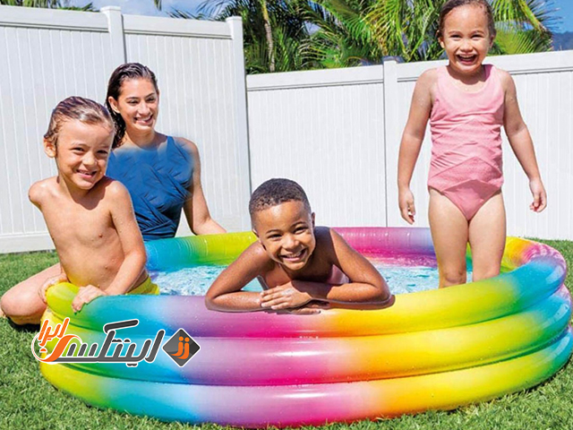 استخر بادی رنگارنگ