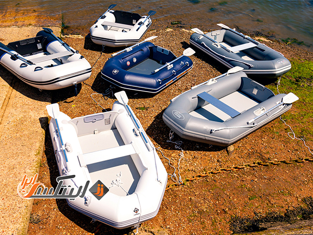 قایق بادی تفریحی در دریا