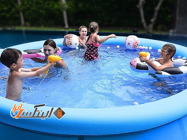 تفریحات آبی تابستانی در استخر ایزی ست