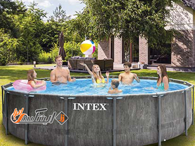 استفاده از استخر پیش ساخته در فضای باز